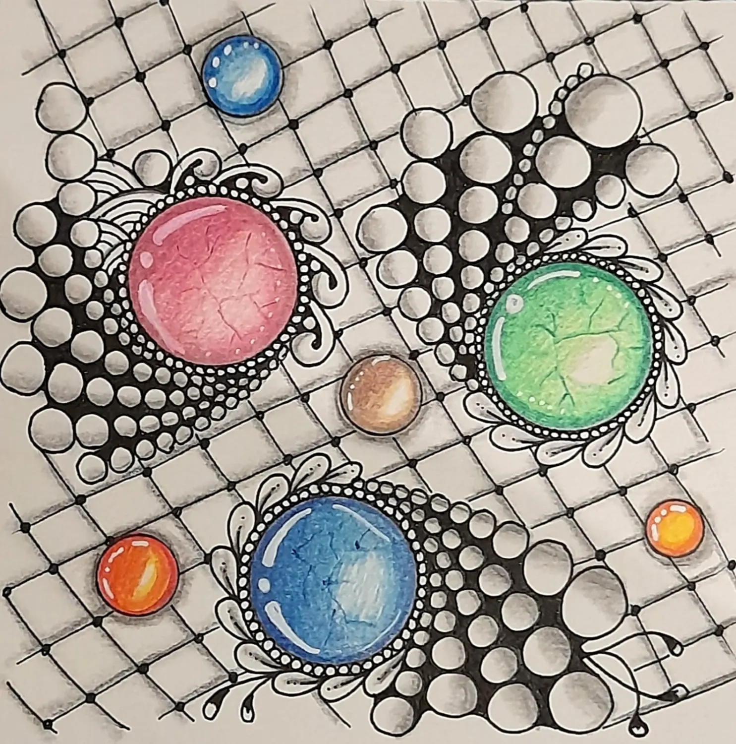 Happytangle, halb schwarz-weiß und halb pfeilförmiges farbiges Muster Mandala Kunst